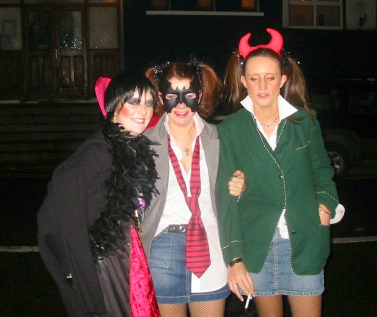 ../Images/Halloween-in-Bunclody-2004 IMG_3455.jpg